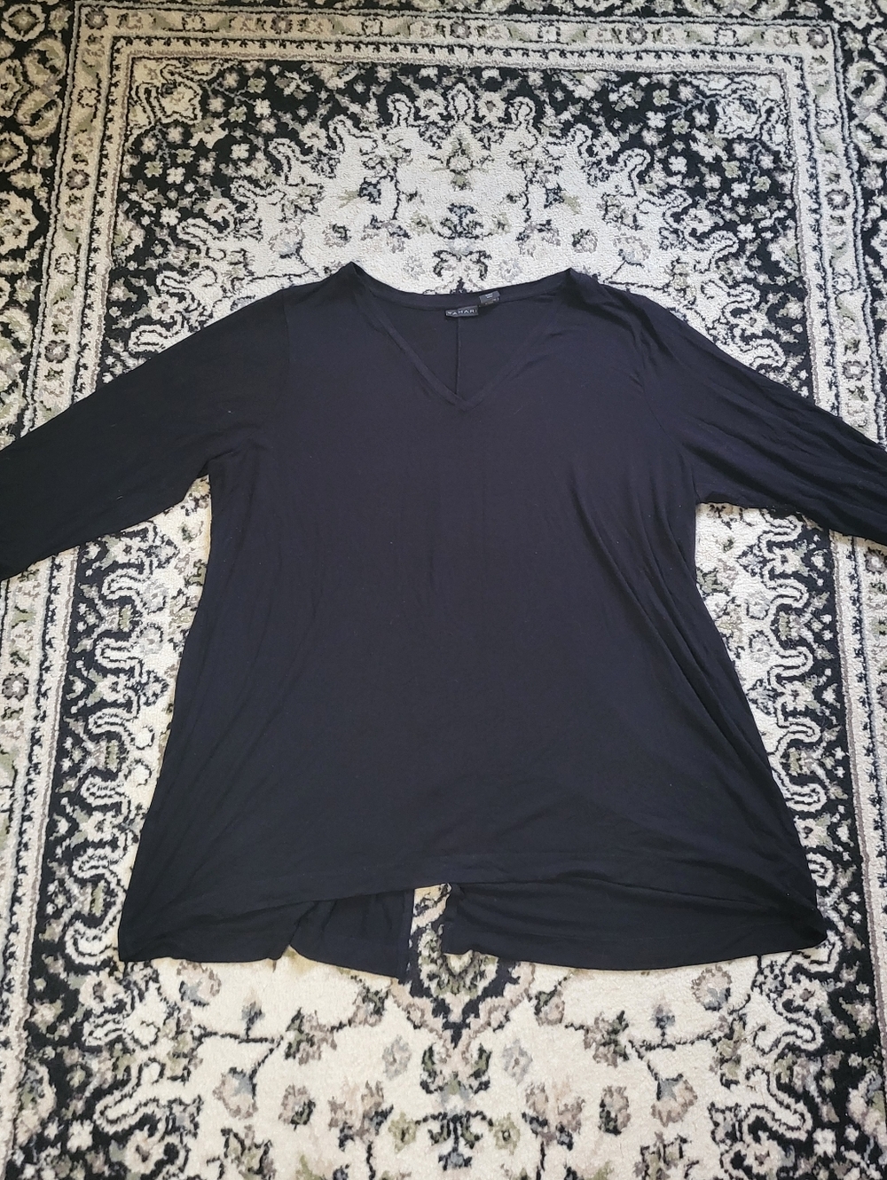 Women's Black V-Neck Relaxed Top